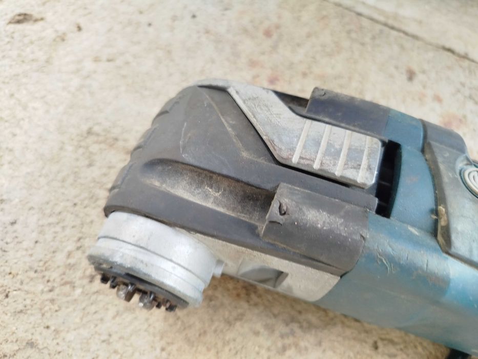 Реноватор BOSCH GOP 300 SCE -за ремонт