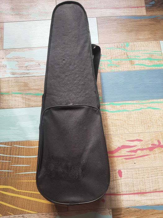 Продавам калъф за цигулка и контрабас