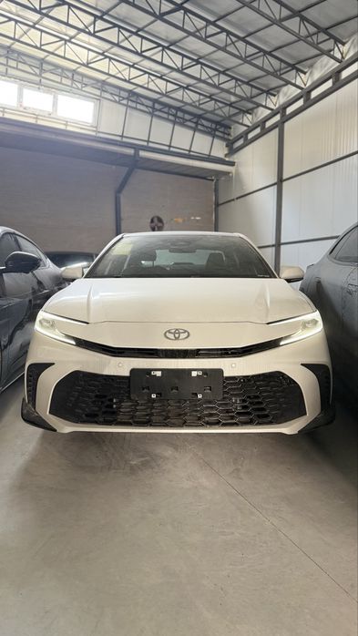 Srocno arzon narxda toyota camry sotiladi!