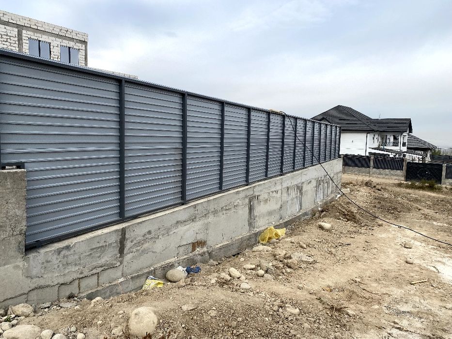 Установка забора .ограждений