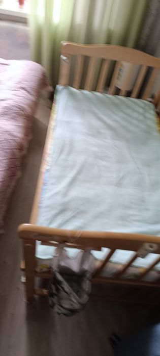 Срочно продам детскую кровать в отличном состоянии