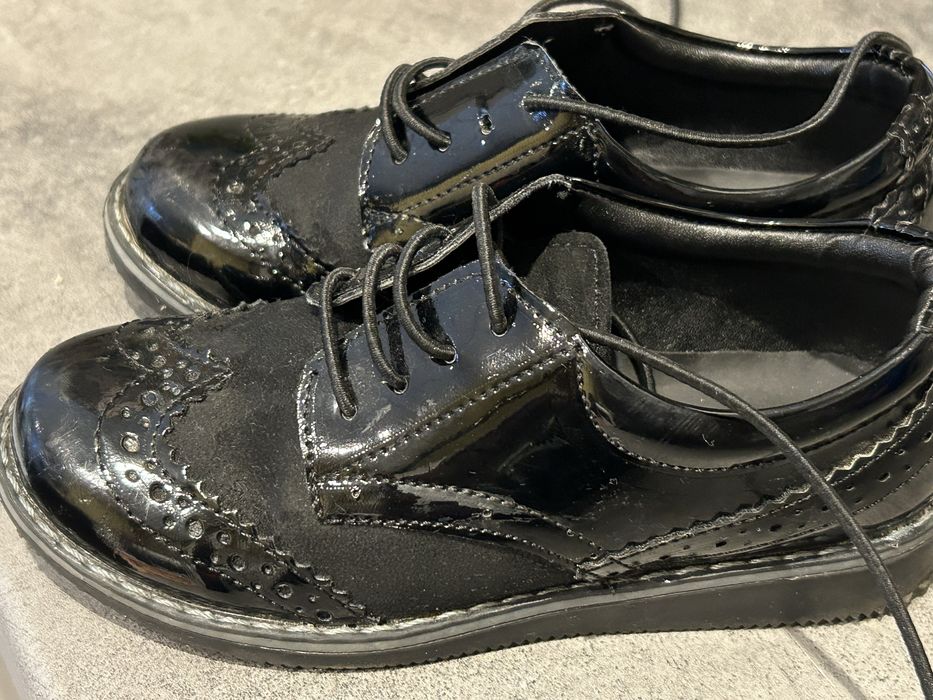 Детски официални обувки 26