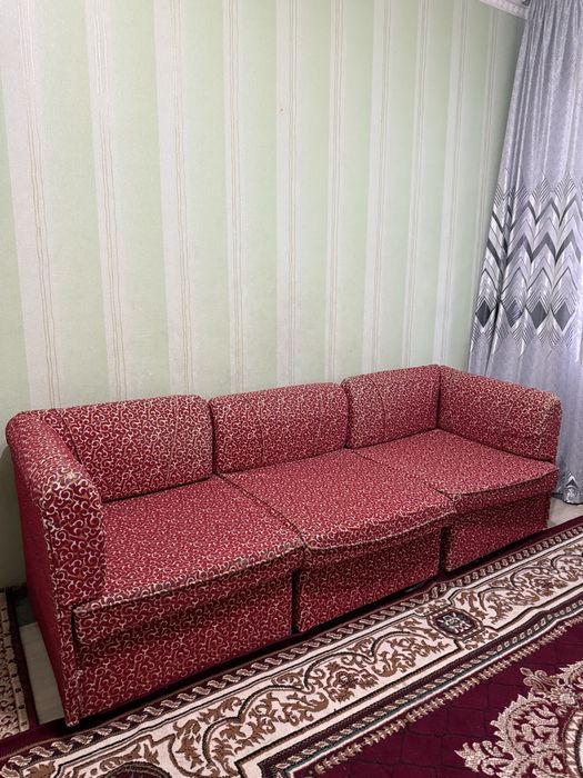 Продаётся угловой диван в отличном состоянии