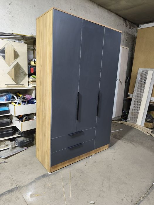 Срочна шкаф сатылады новый