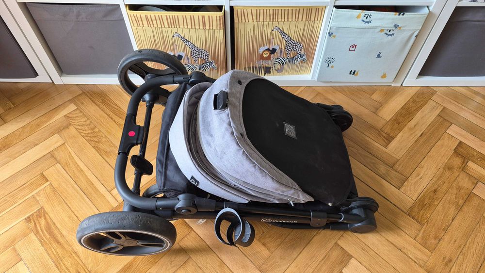 Carucior pliabil pentru bebelasi sau copii 6 luni 4 ani carut port bebe KINDERKRAFT