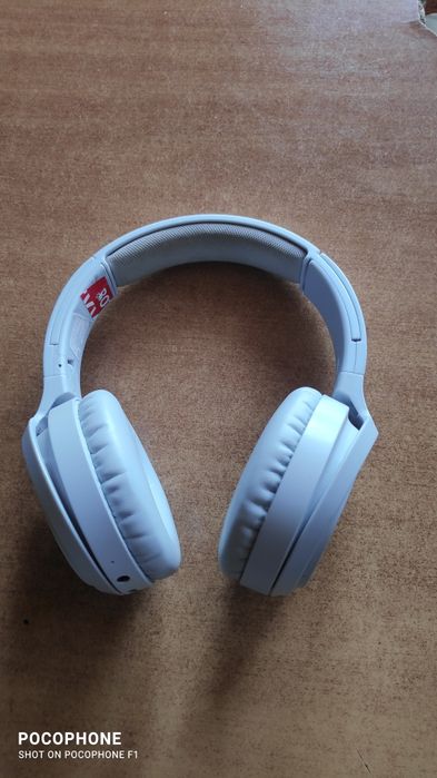 Продам беспроводной наушник PHILIPS