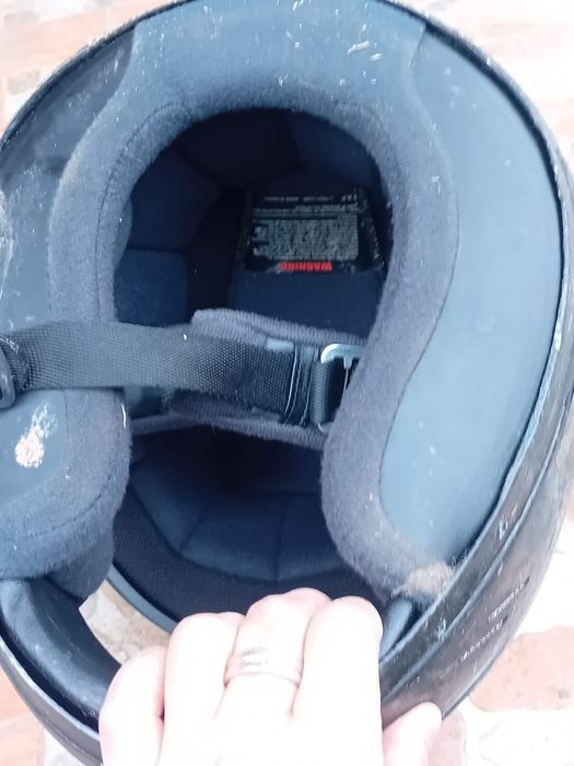 Căști motor modrle diferite