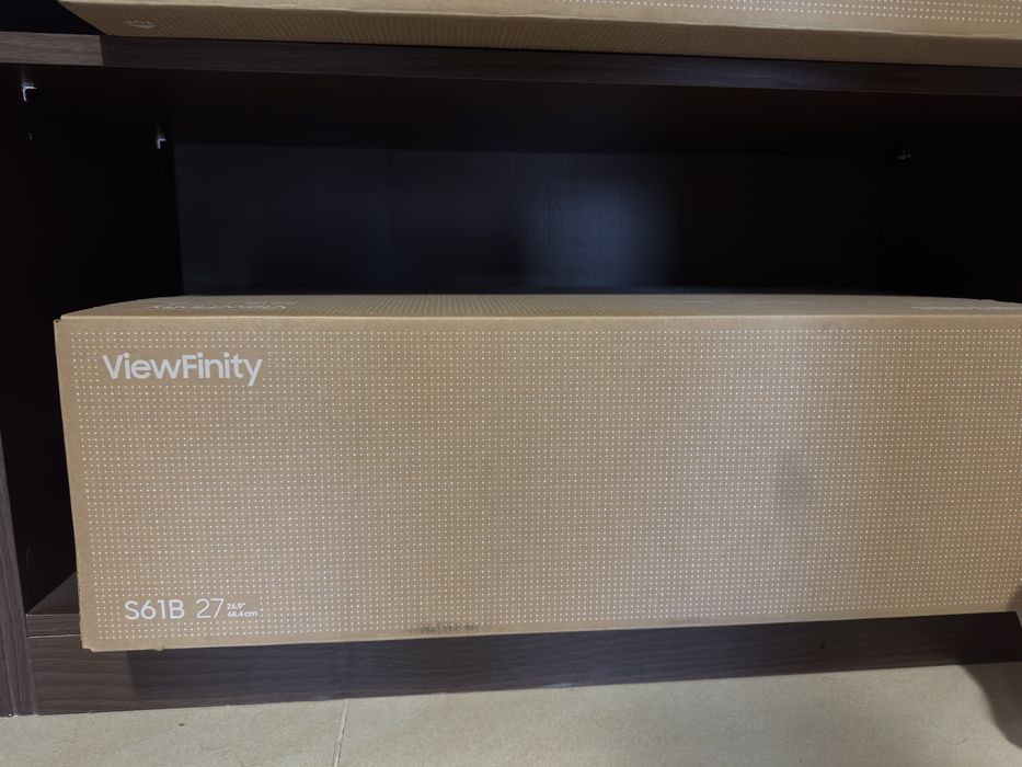 Монитор Samsung “27 LS27B610EQIXCI С ДЕФЕКТОМ