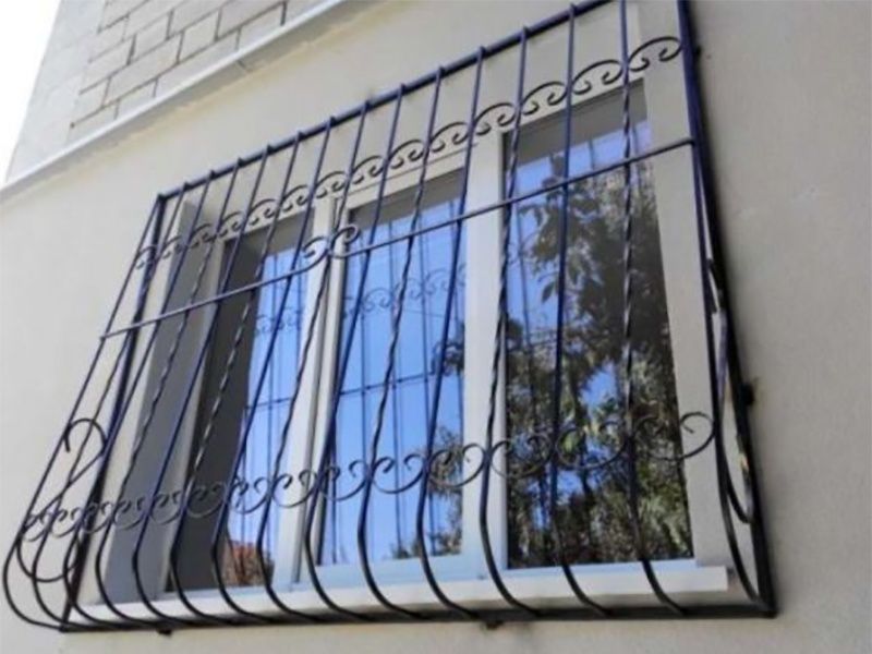 Решётки на окно металлические