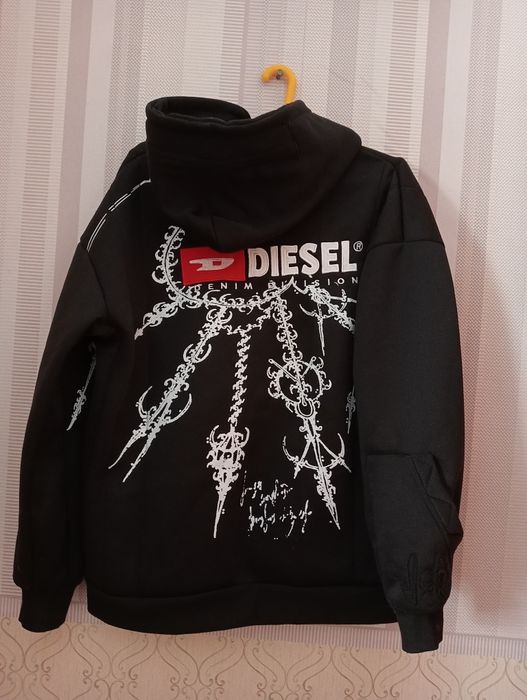 Джинсы и Худи для парней и девушек.