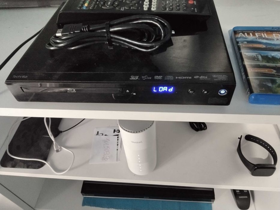 страхотен и качествен 3D блу рей плеър изгодно-нов внос от Англия