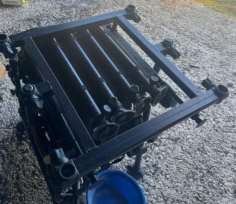 Scaun Feeder Preston Absolute + Platformă Inception + accesorii