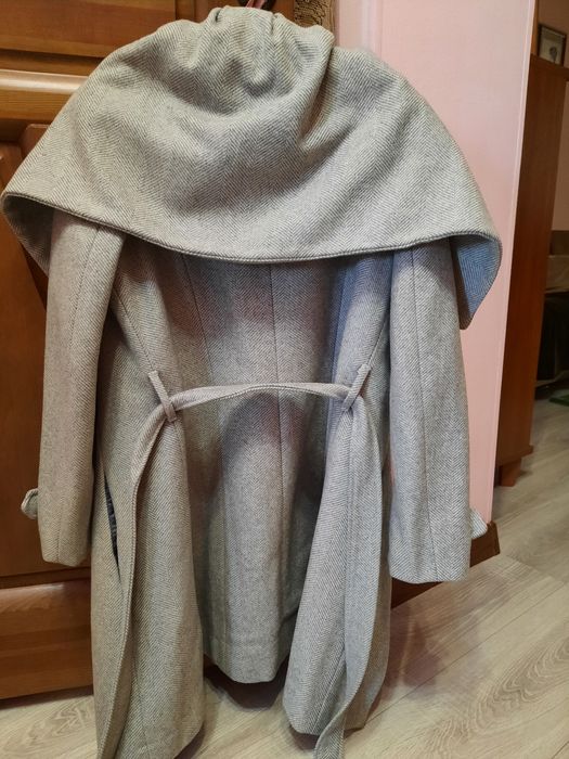 Продам дёшево новое пальто