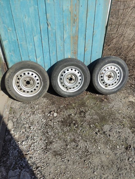 Продам шины вместе с дисками