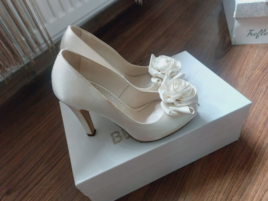 Pantofi de ocazie