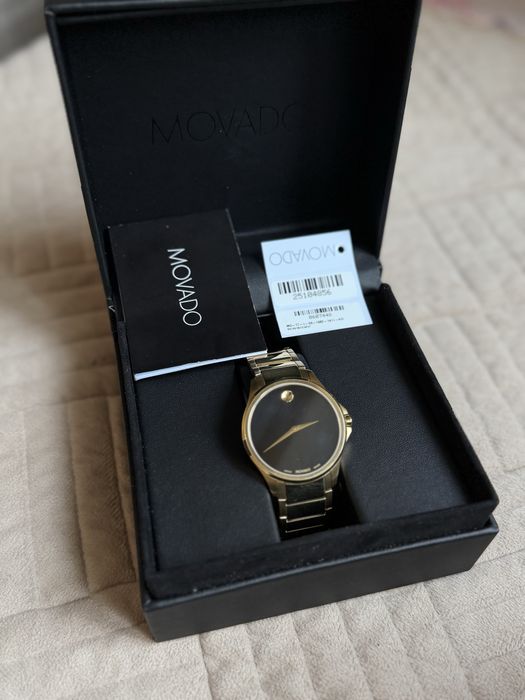 Часы Movado Museum Classic