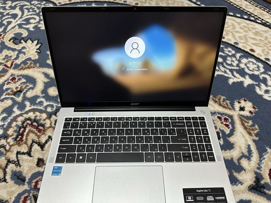 Ноутбук продам срочно