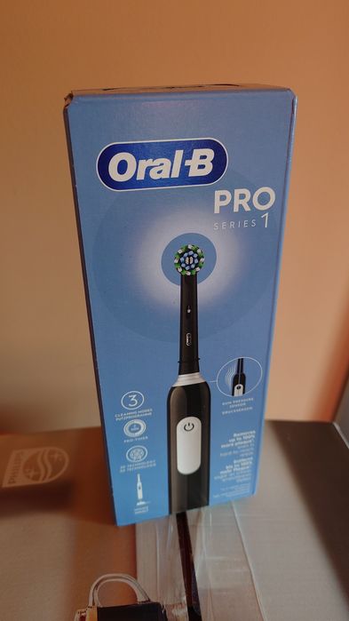 Oral-B Pro Series 1 sigilată(Târgu Mureș)