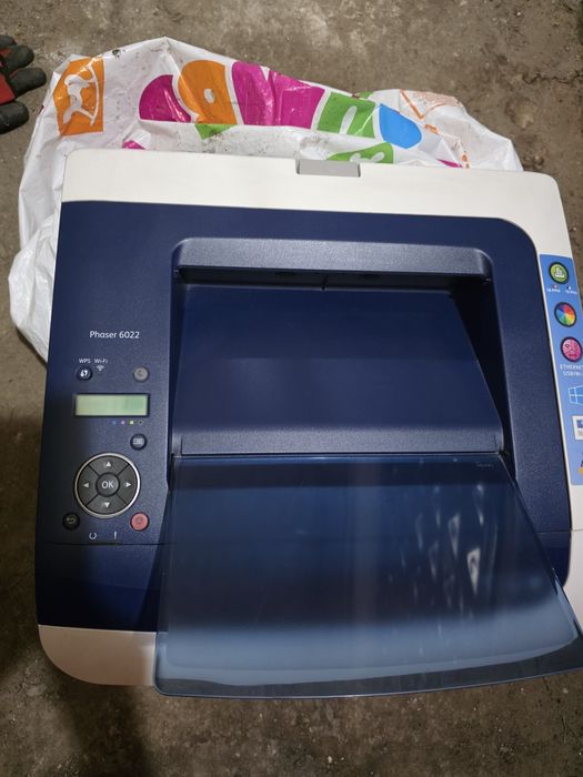 Цветен принтер Xerox ЗА ЧАСТИ