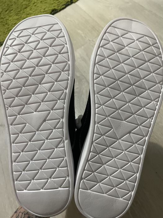 Продам кроссовки унисекс