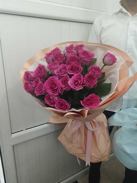 100 Розы букеты б/у