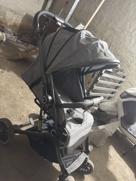 Продам коляски 2 штуки