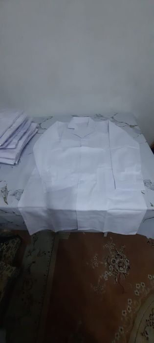 Срочно продам медицинские халаты в хорошем качестве