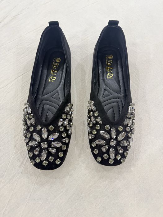 Женская куртка и балетки