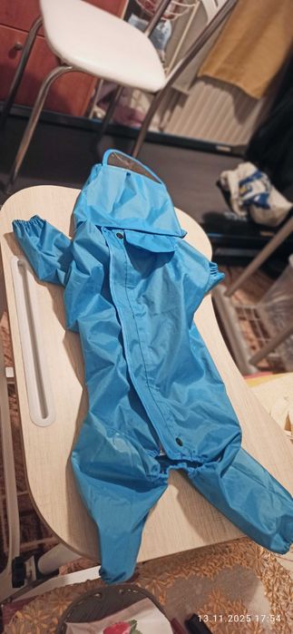 Продавам дъждобран за момиче