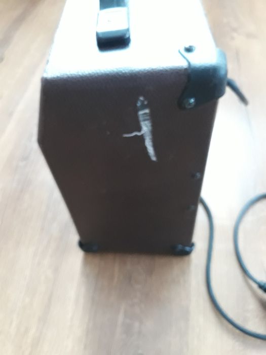 Stații chitară KUSTOM ARROW 16DFX, C.GIANT M-20 și JIM HARLEY "Max Ten