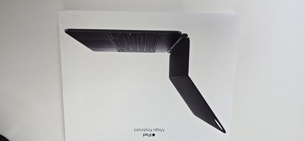 Tastatura 13 inch Apple M4 si Pen Pro