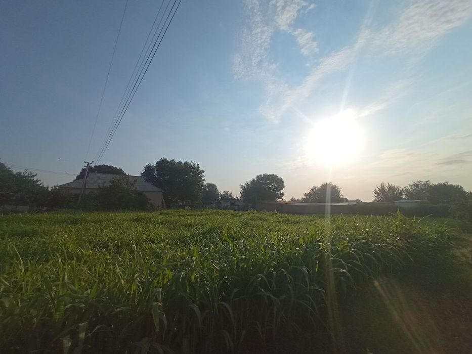 Katta xovlili uy sotiladi