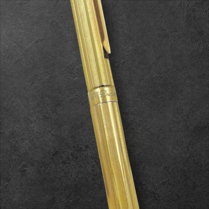 Луксозен химикал S.T. Dupont (1993 г.) – позлатен, перфектно състояние фул комплект