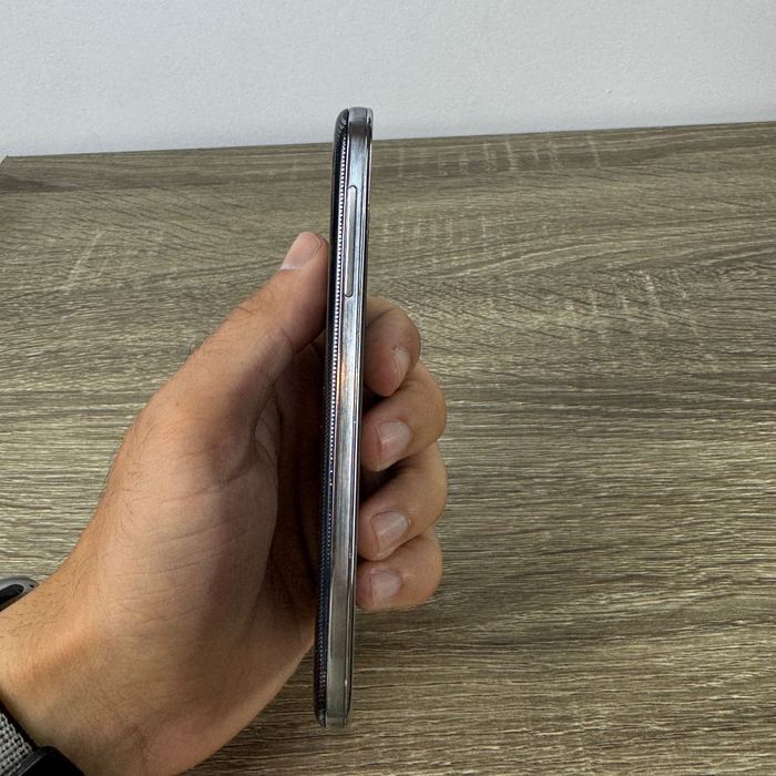 Samsung Galaxy S4 GT-I9505 – за части или ремонт