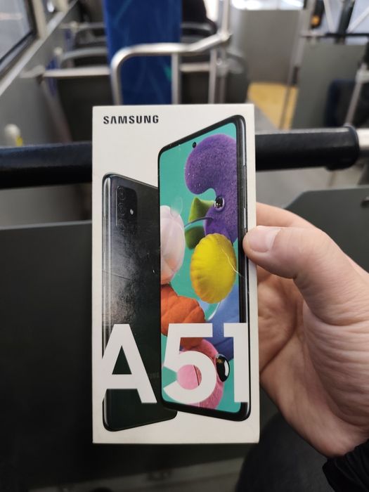 Продам телефон Самсунг а51