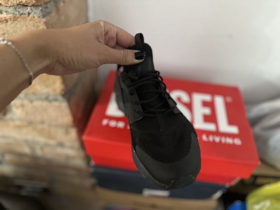 Adidasi nike ,apriape noi fara defecte nr 38 pentru sala …