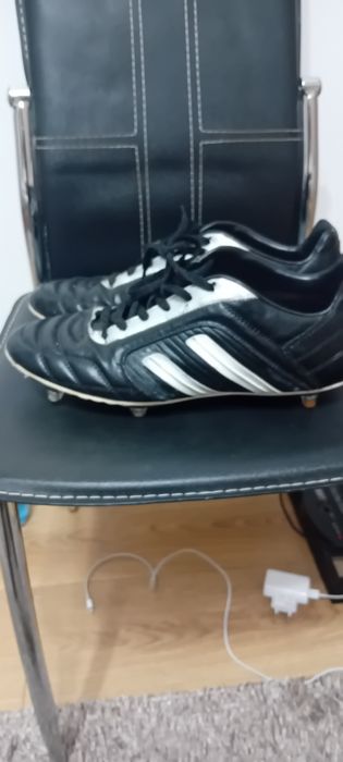 Crampoane fotbal