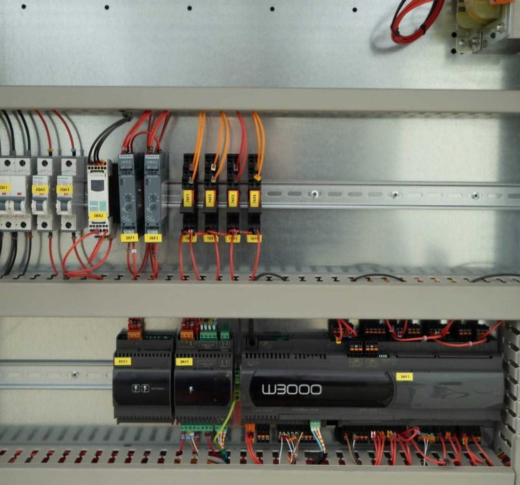 Vand / Inchiriez chiller CLIMAVENETA 157,5 KW