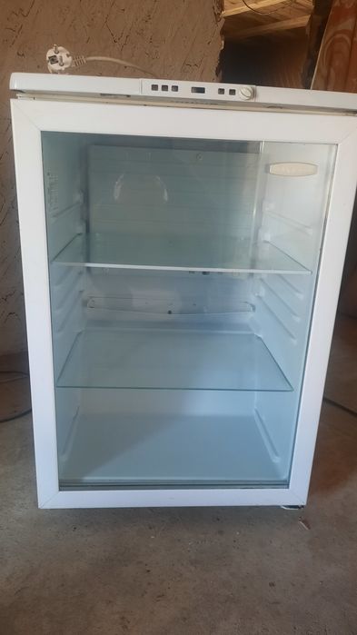 Продам холодильник маленький