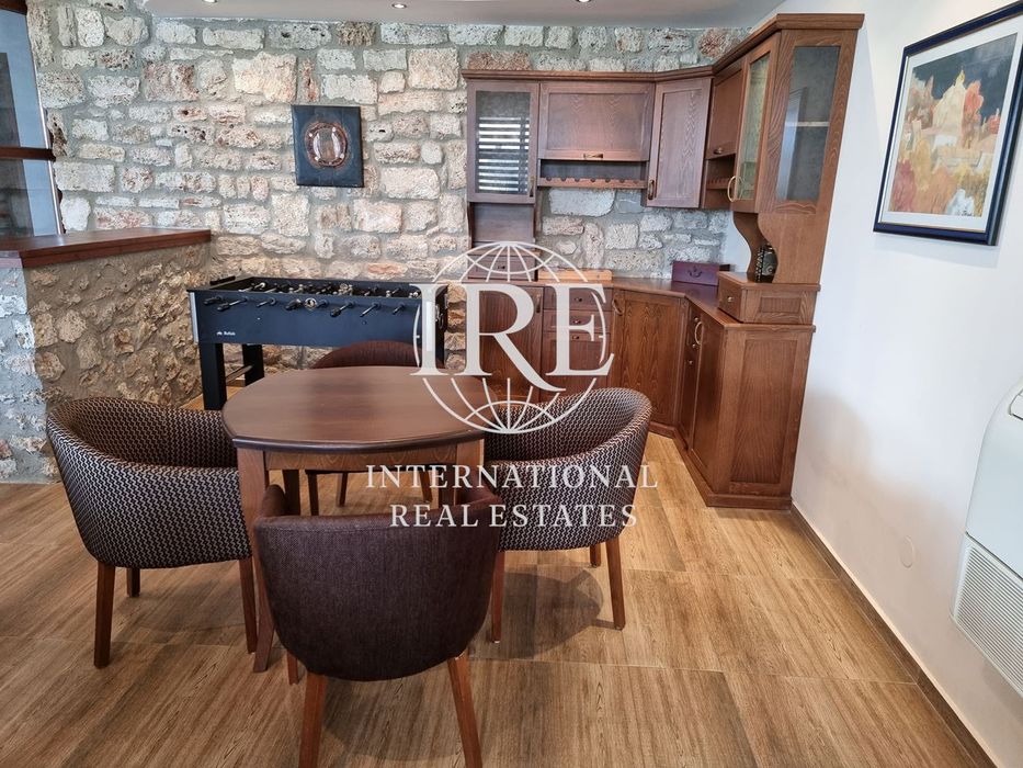 Забележителен имот в тоскански стил на брега на морето! Спираща дъха