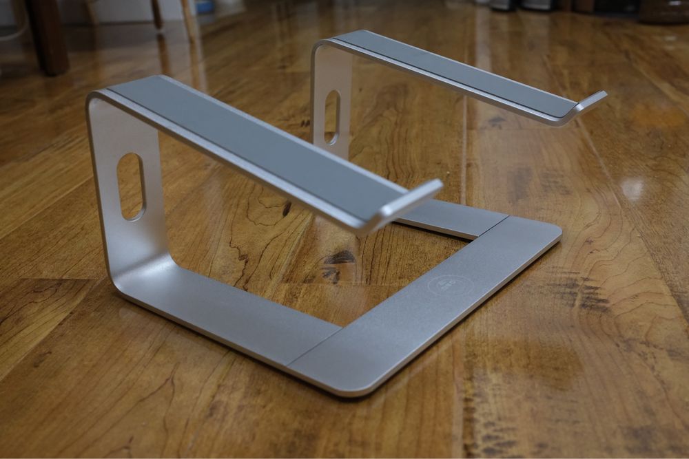 Продам подставку для ноутбука + бонус