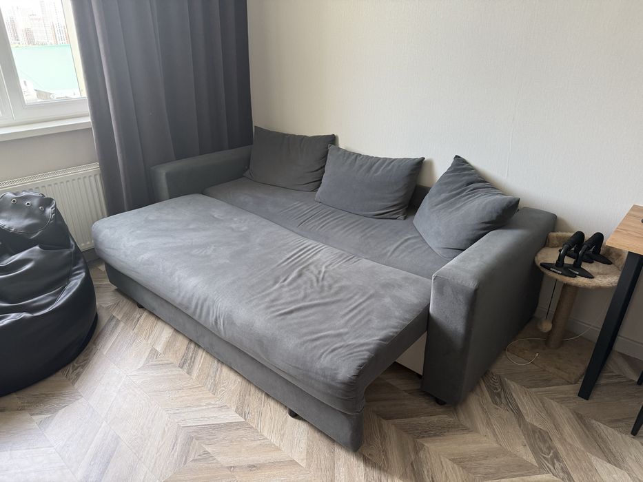 Диван раскалдной, отличное состояние