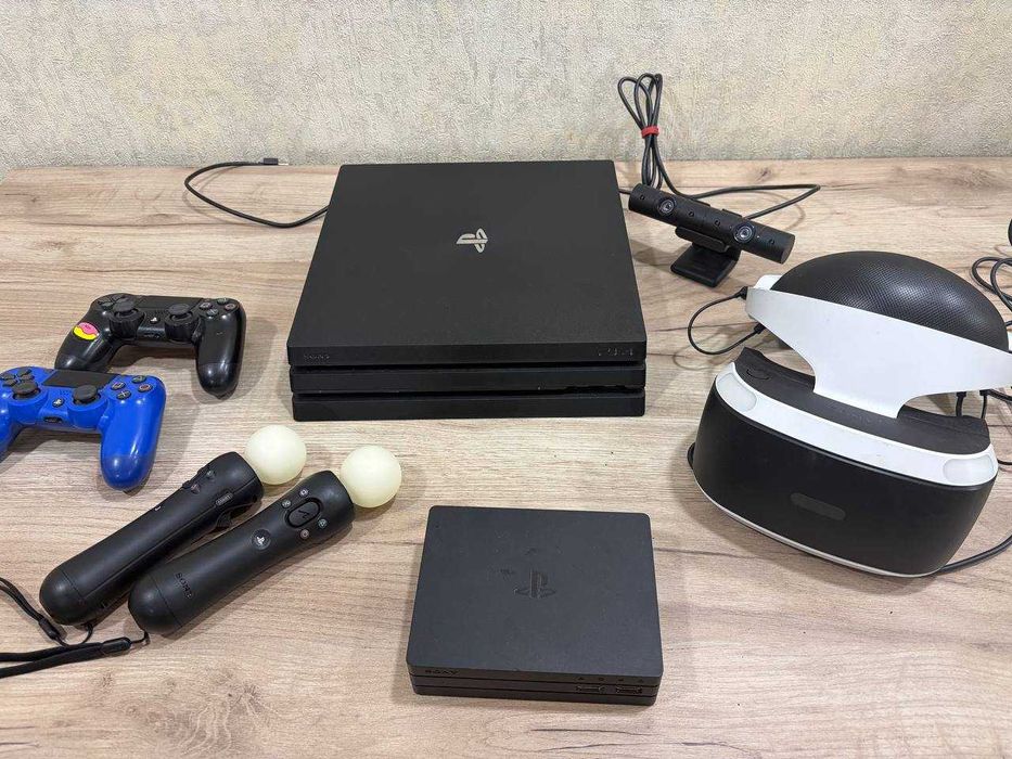 PlayStation 4PRO 1TB+VR+2 джойстика+2 move-контроллера+6 дисков