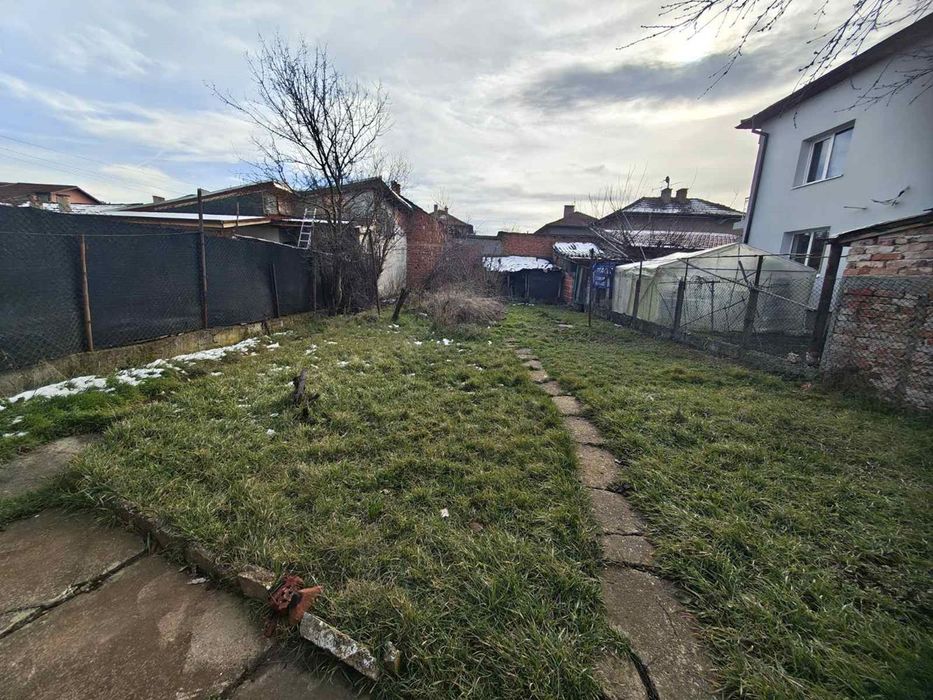 Къща в село Гара Елин Пелин!