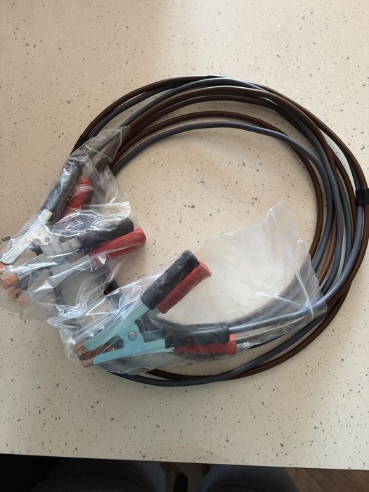 Гъвкави кабели за подаване на ток за автомобили и камиони