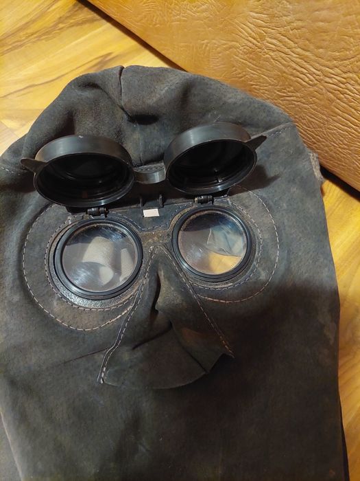 Masca de sudura din piele, cu ochelari rabatabili