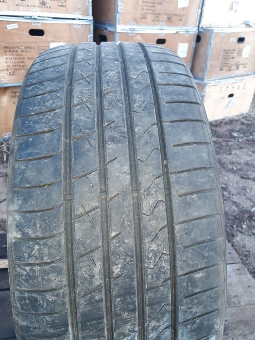 Продам резина 275/40/21