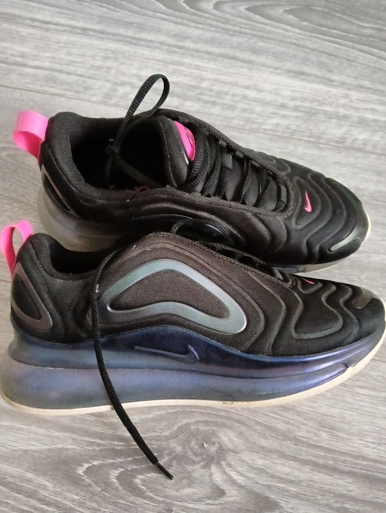 Nike 720 hot sale black and purple