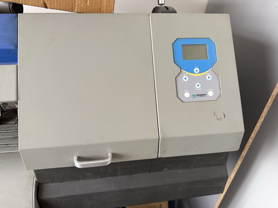 Продам широкоформатный принтер Bossron