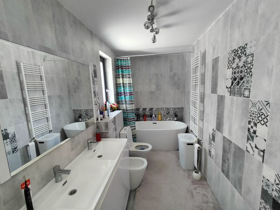 PF vand casa tip duplex capat lac Rediu iasi
